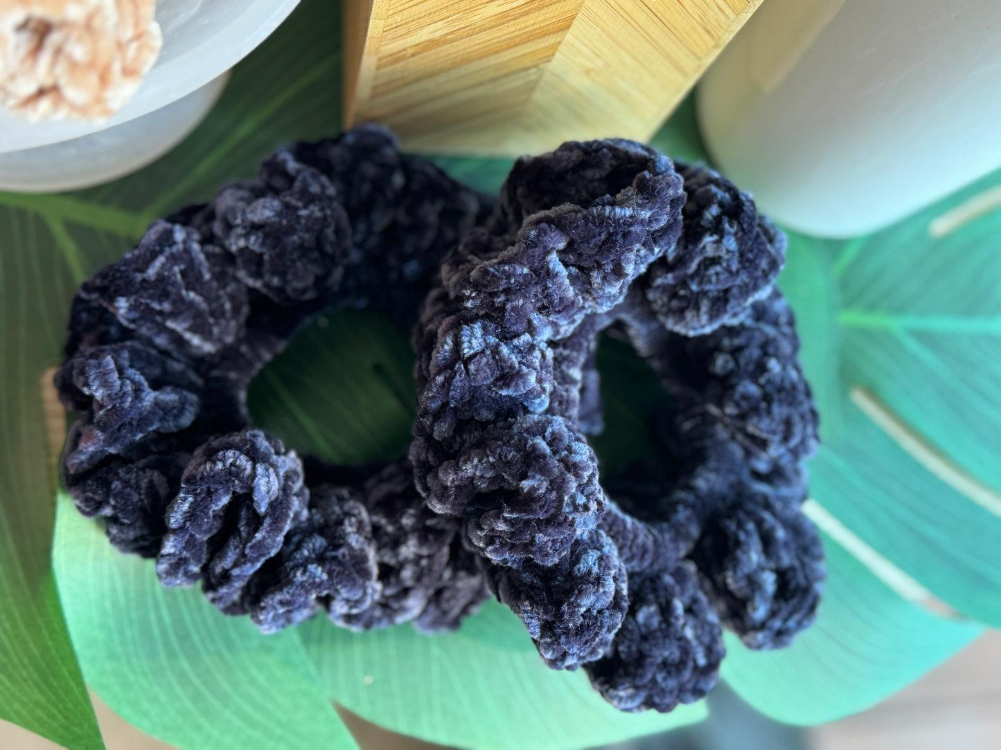 Velvet Scrunchies / Navy Blue
